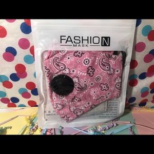 Face mask with filter